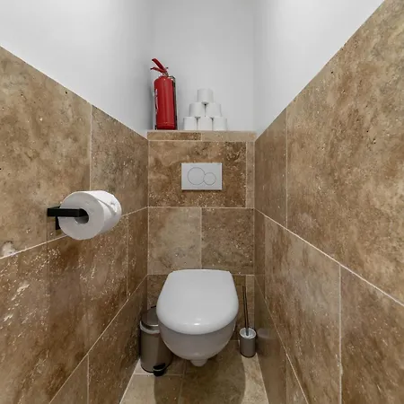 Jaures - Design Et Climatises En Centre