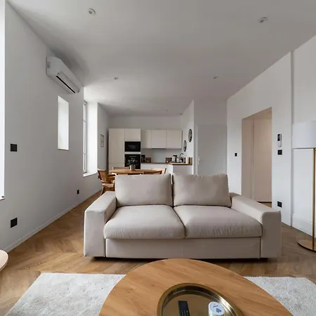 Jaures - Design Et Climatises En Centre