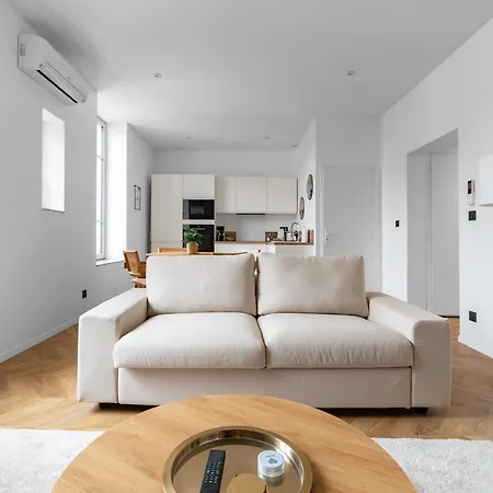 Jaures - Design Et Climatises En Centre