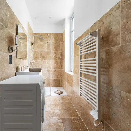 Jaures - Design Et Climatises En Centre