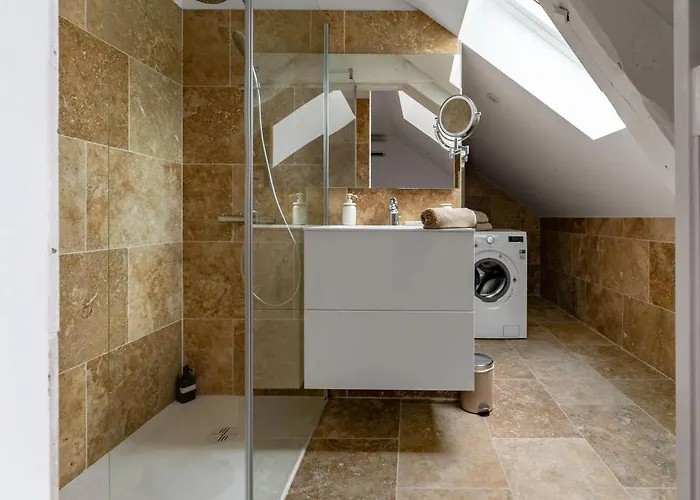 Jaures - Design Et Climatises En Centre