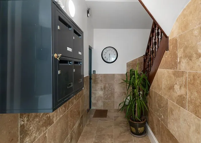 Апартаменты Jaures - Design Et Climatises En Centre Виши