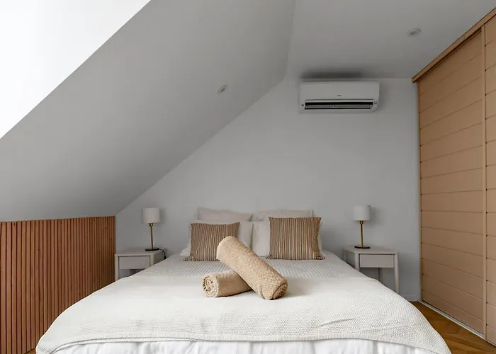 Jaures - Design Et Climatises En Centre