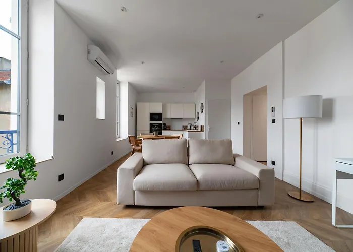 Jaures - Design Et Climatises En Centre