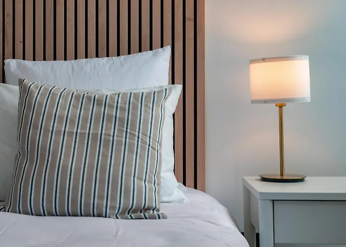 Jaures - Design Et Climatises En Centre