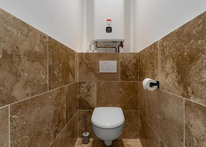 Jaures - Design Et Climatises En Centre Виши