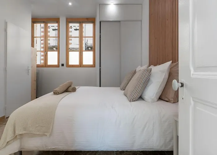 Jaures - Design Et Climatises En Centre Виши