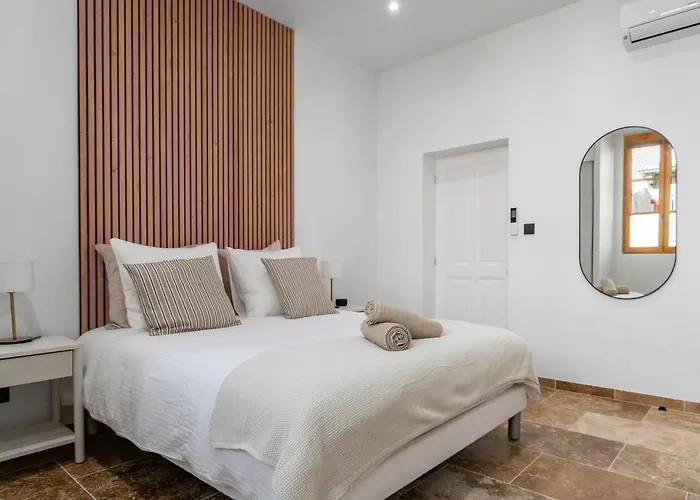 Jaures - Design Et Climatises En Centre